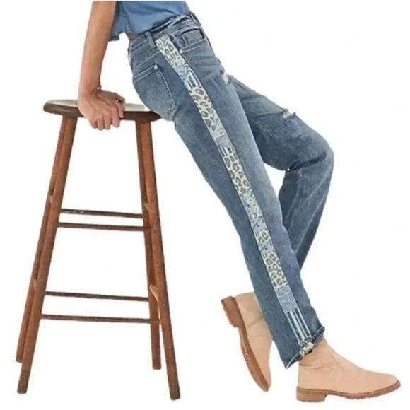 Pilcro by Anthropologie Slim Boyfriend Crop Jeans with Patchwork Sides Size 25 - Picture 1 of 6